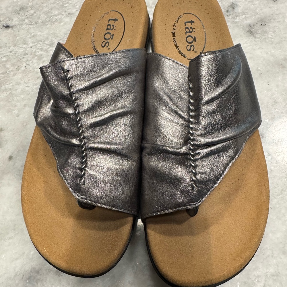 SAS Women's Metallic Sandals